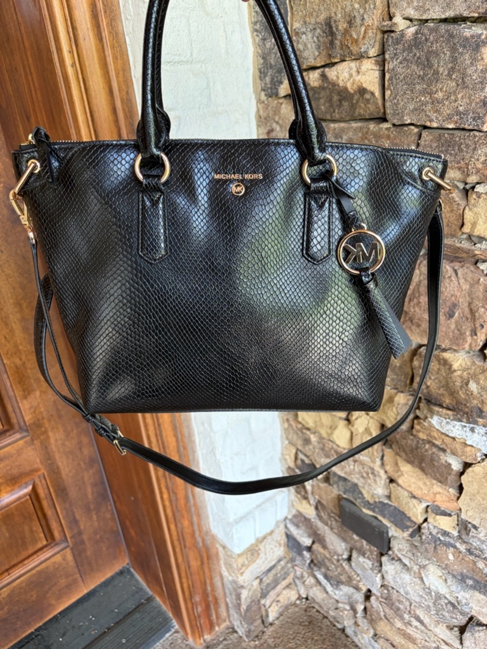 Michael Kors Large Elson Satchel - Picture 15 of 15